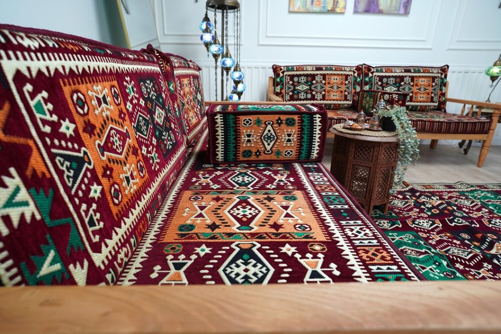 Sofhu’s Tip: How to Choose the Perfect Arabic Sofa for Your Home?