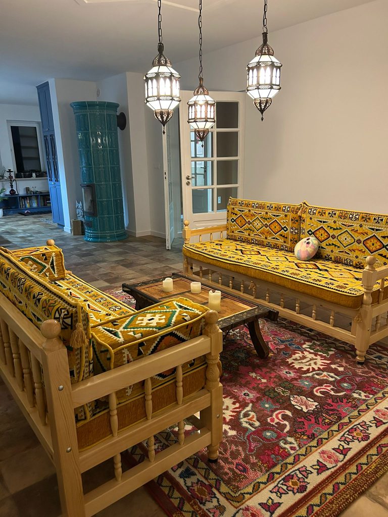 Custom-Made Arabic Sofas for Personalized Decoration
