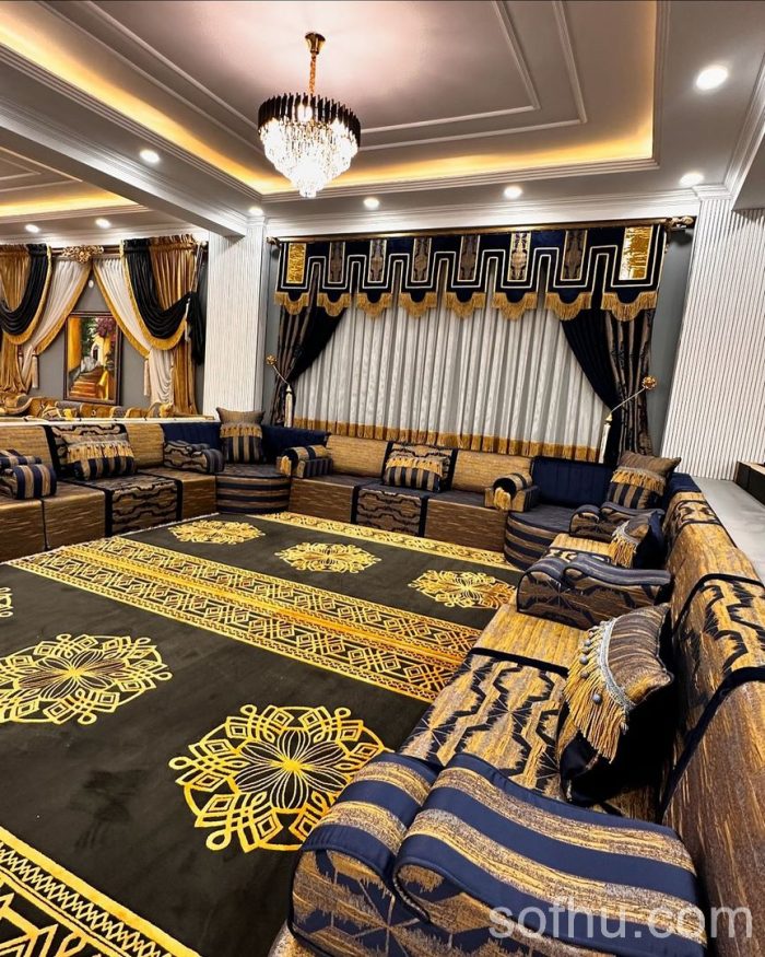 Minimal Detailed Royal Arabic Jalsah - Image 2